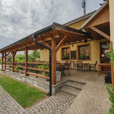 Hotel Taverna Javorník Exterior foto