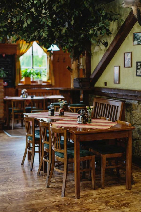 Hotel Taverna Javorník Exterior foto